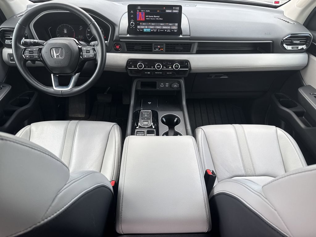 2025 Honda Pilot EX-L White at Community Honda
