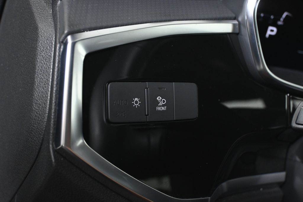 Thumbnail: 2025 Audi Q3 - 27