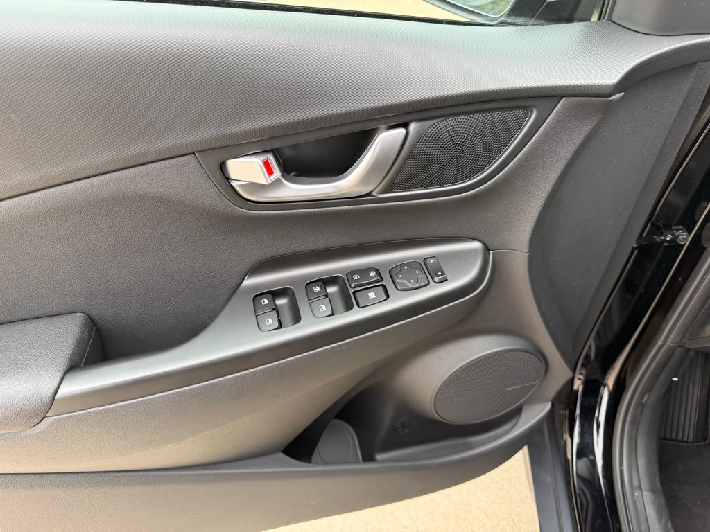 Thumbnail: 2023 Hyundai Kona - 11