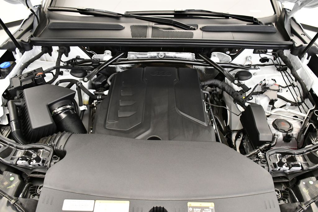 Thumbnail: 2025 Audi Q5 - 11