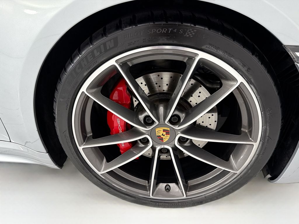 Thumbnail: 2020 Porsche 911 - 30