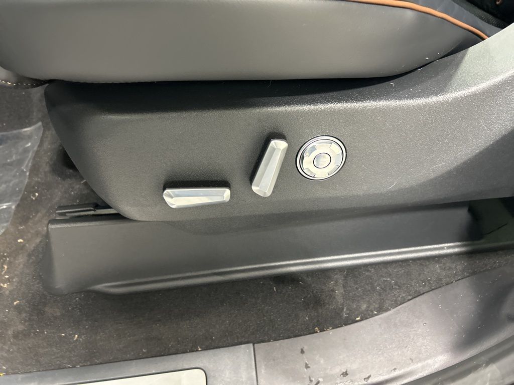 new 2026 Lincoln Navigator car, priced at $124,725