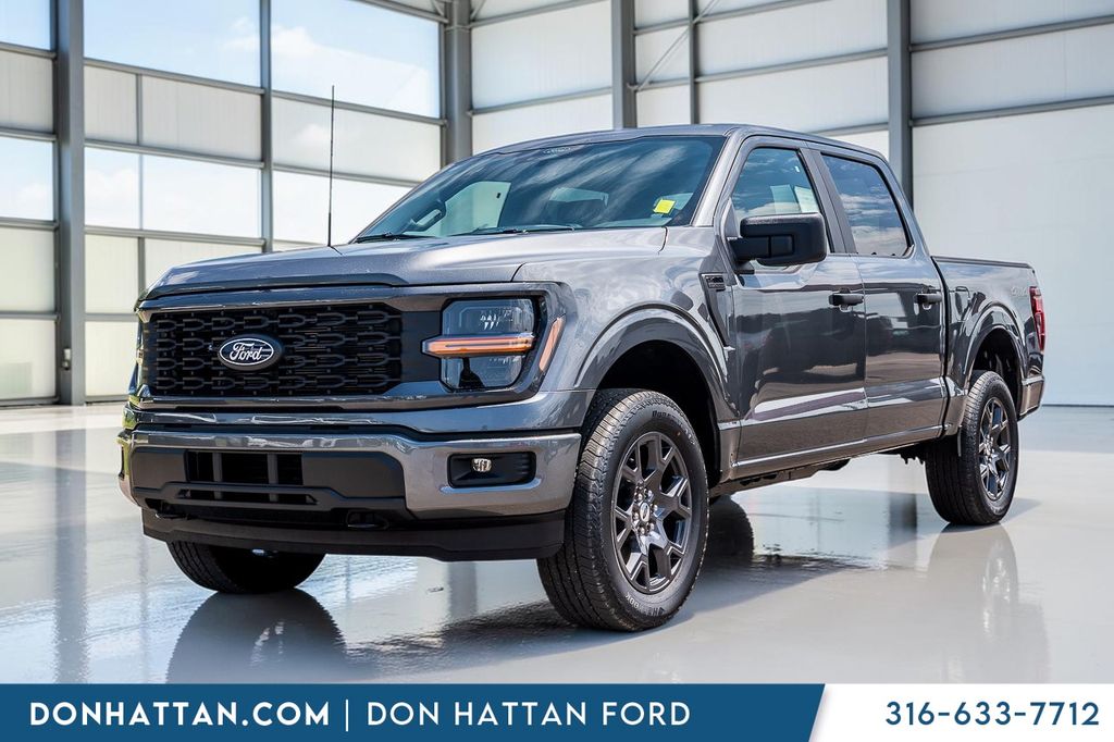 Carbonized Gray Metallic 2026 Ford F-150 Pickup Truck Four-Wheel Drive Automatic