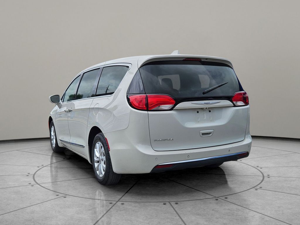 Used Car 2019 Chrysler Pacifica  Touring Plus For Sale Under $20,000 In San Marcos, Texas