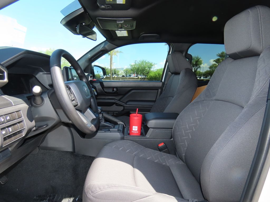 2025 Toyota Tacoma SR 17