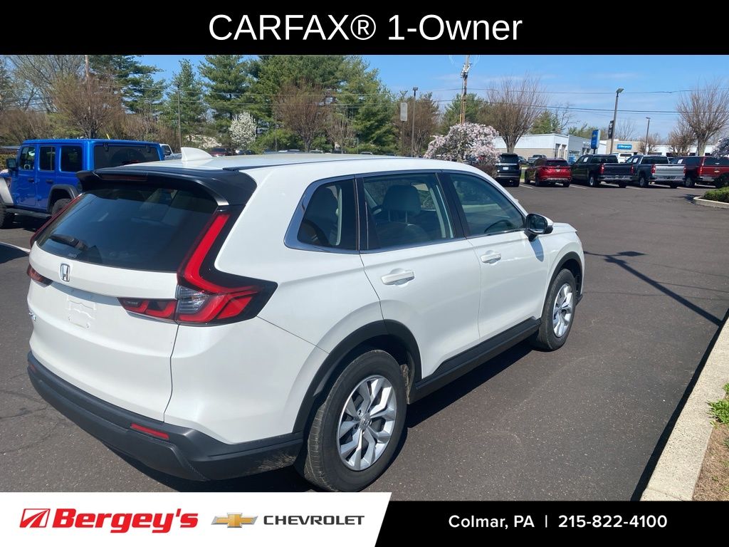 View vehicle photo 3