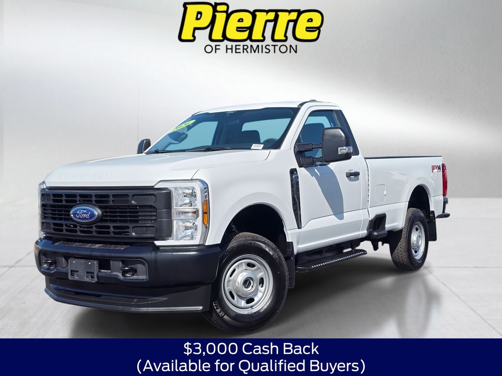 Oxford White 2026 Ford F-250 Super Duty Pickup Truck Four-Wheel Drive Automatic