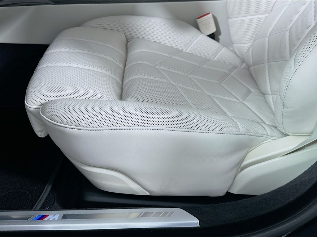 Thumbnail: 2026 BMW 7 Series - 21