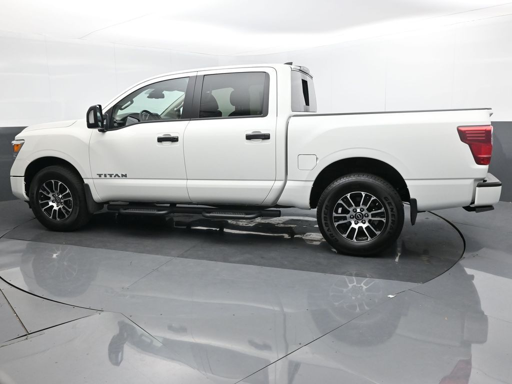 2024 Nissan Titan SV