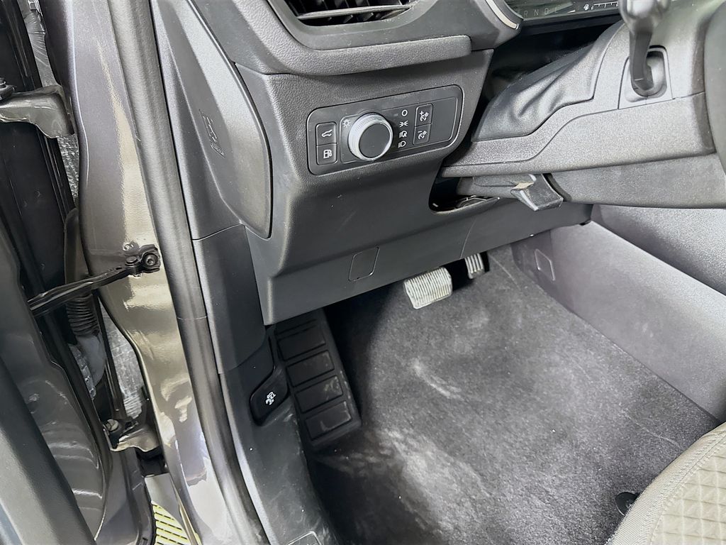 Thumbnail: 2021 Ford Escape - 10