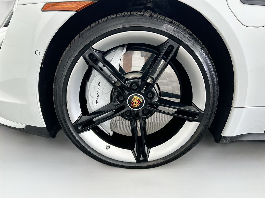 Thumbnail: 2020 Porsche Taycan - 29