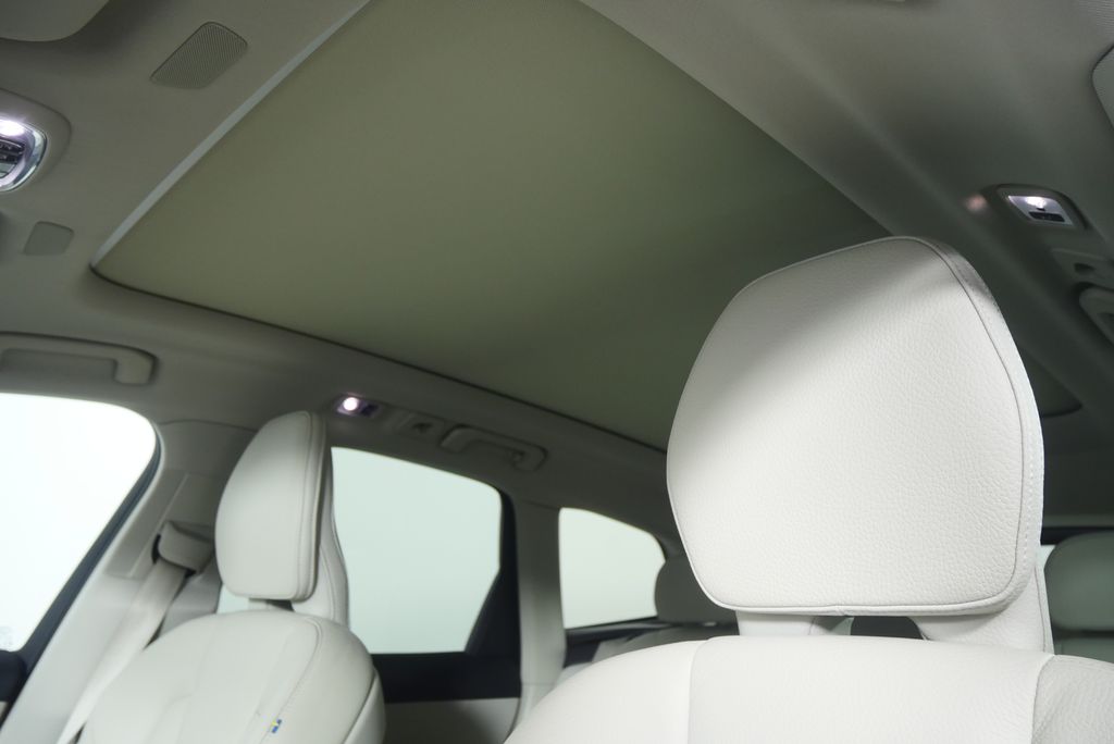 Thumbnail: 2021 Volvo XC60 - 11