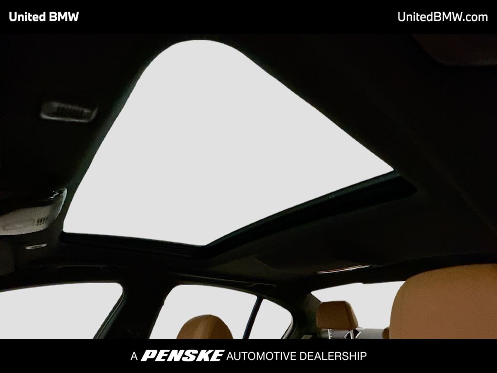 Thumbnail: 2023 BMW 5 Series - 12