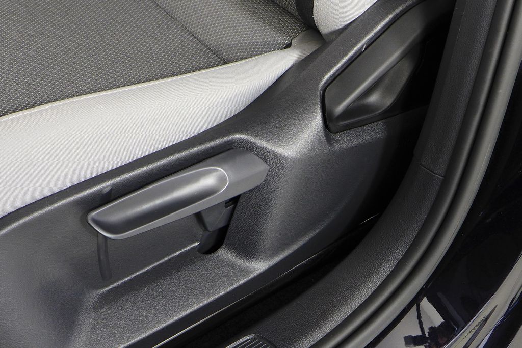 Thumbnail: 2024 Volkswagen Taos - 22