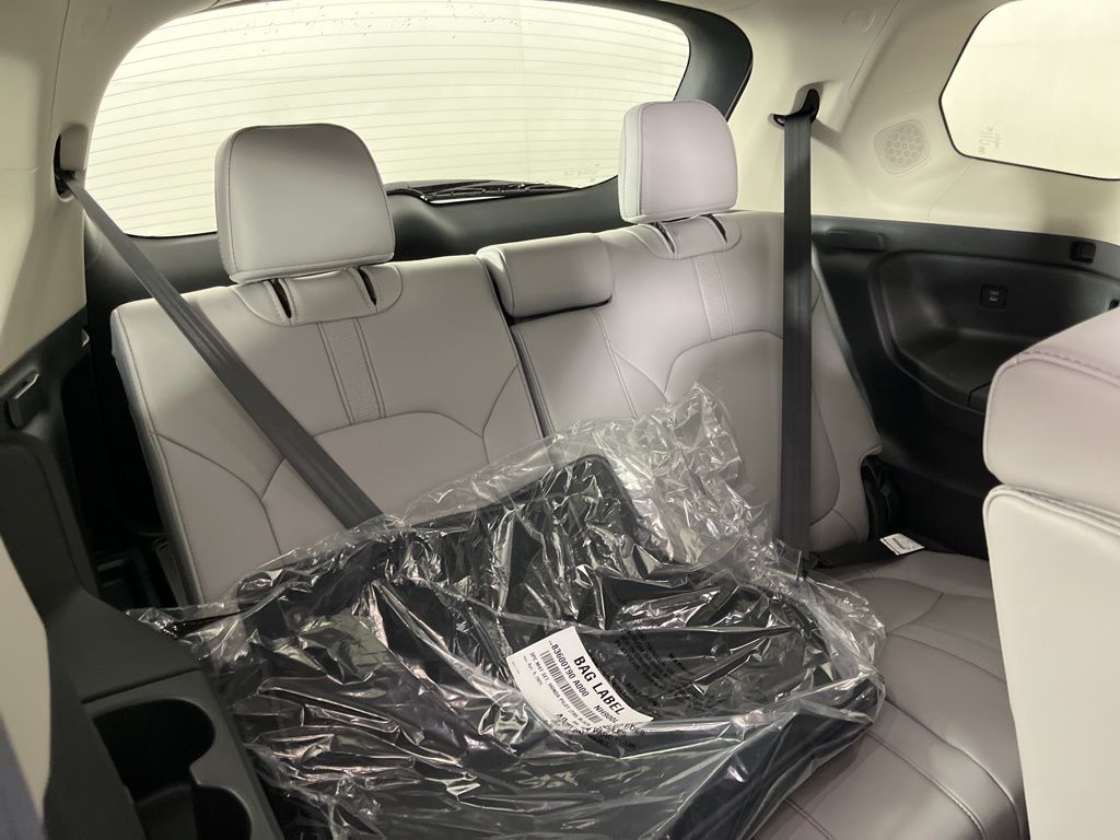 2025 Honda Pilot Touring 11