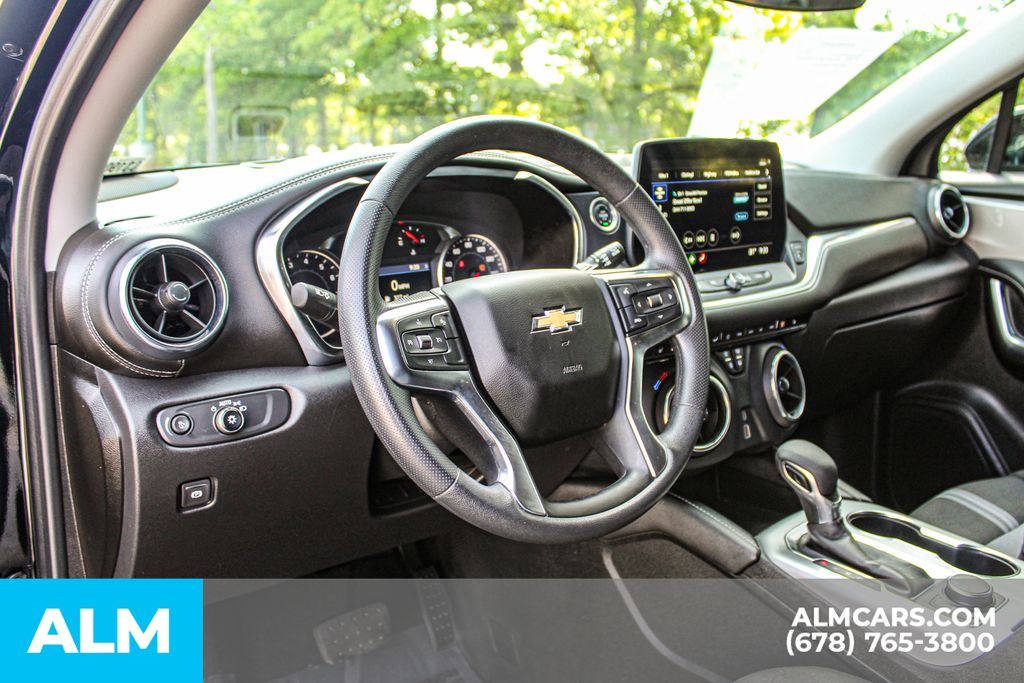 Used 2025 Black Chevrolet LT image 33