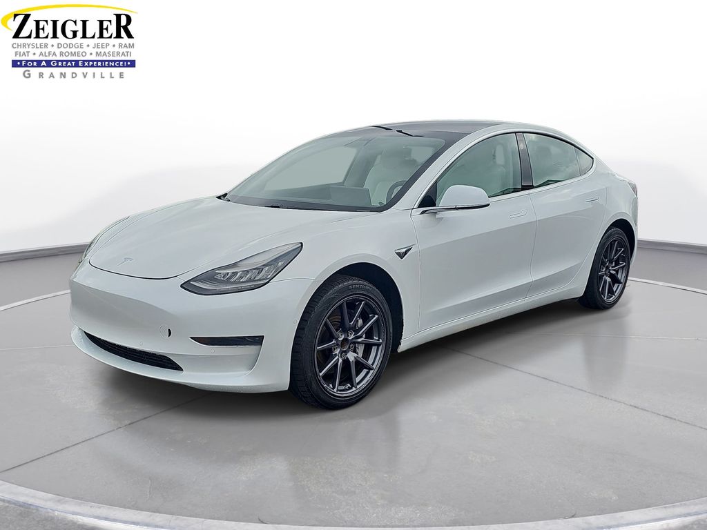 Pearl White Multi-Coat 2019 Tesla Model 3 Long Range RWD Sedan Rear-Wheel Drive 1-Speed Automatic