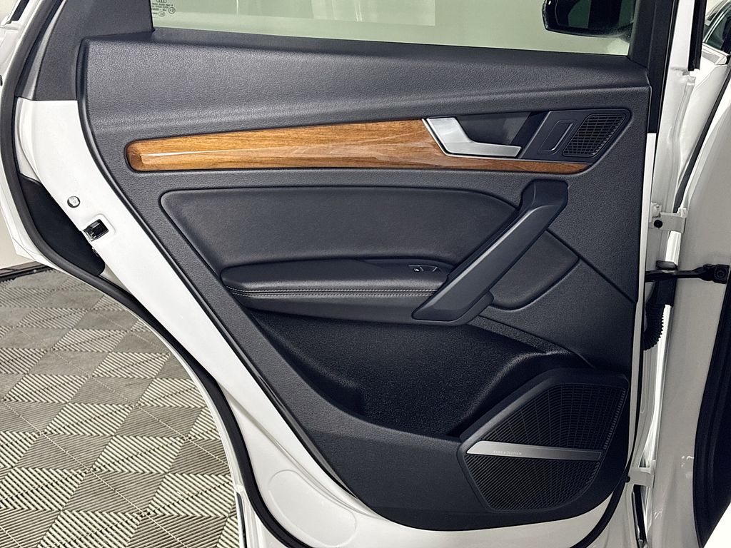 2023 Audi Q5 45 S line Premium Plus