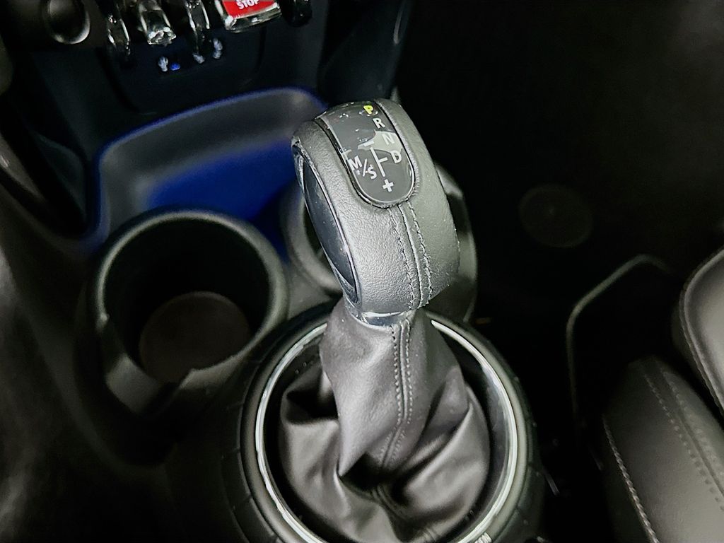 2016 MINI Cooper Base 15