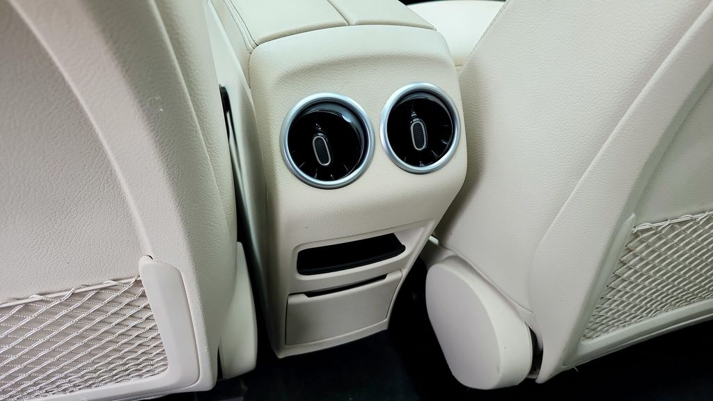 2023 Mercedes-Benz GLB