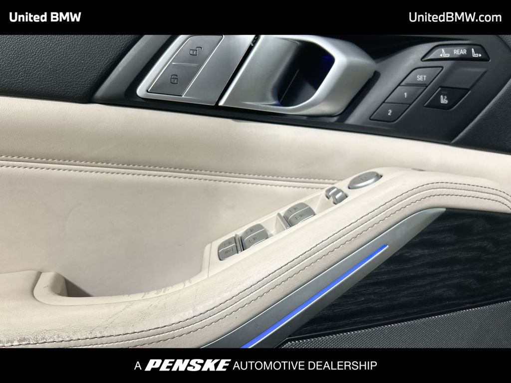 Thumbnail: 2019 BMW X7 - 11