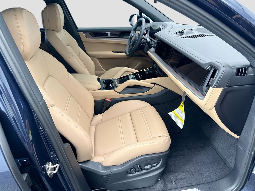 Thumbnail: 2026 Porsche Cayenne - 21