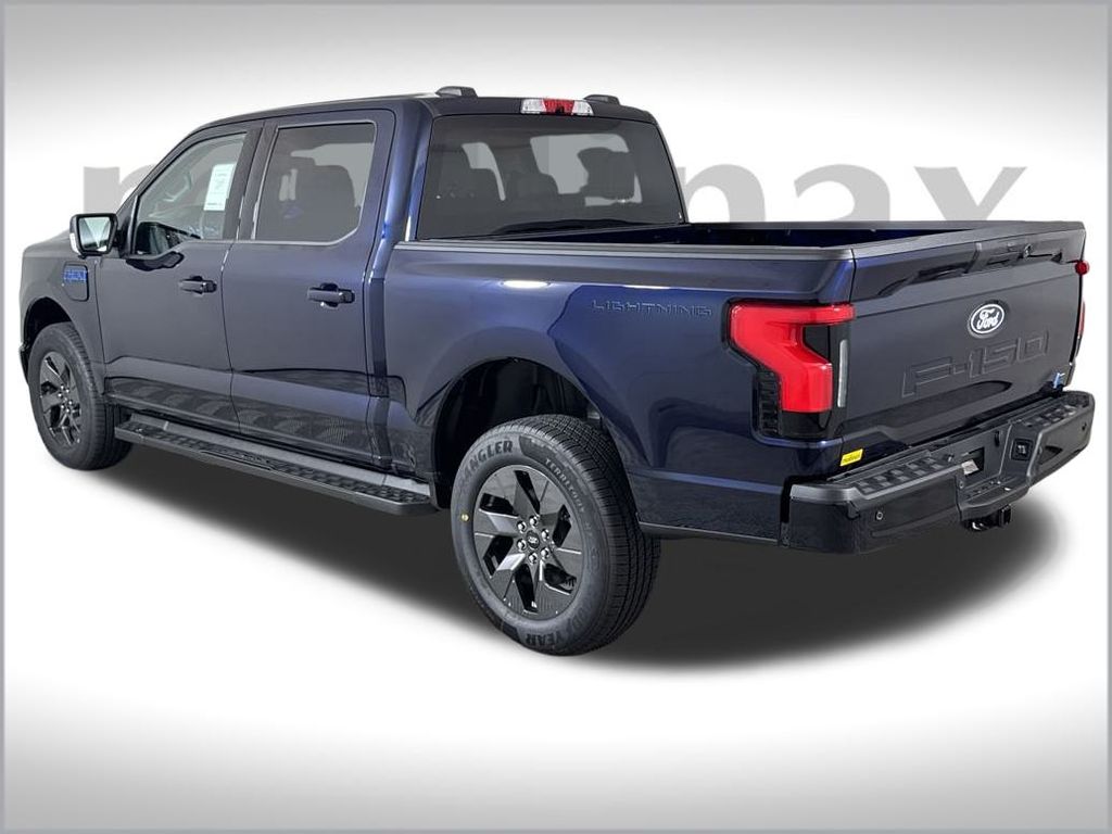 2025 Ford F-150 Lightning photo 4