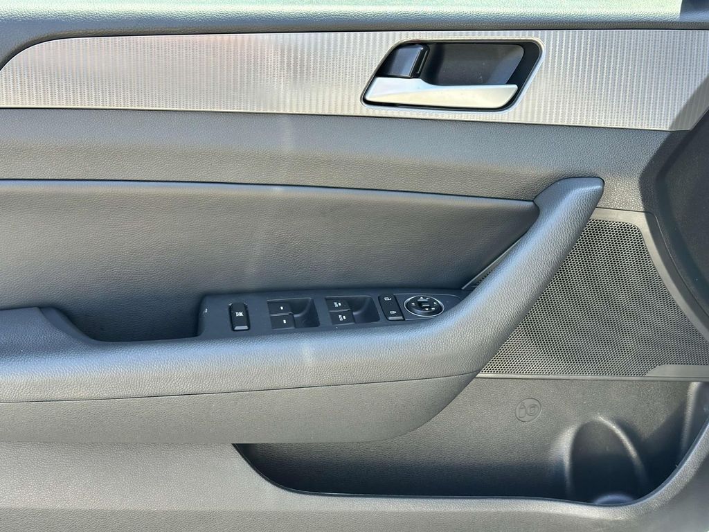 2019 Hyundai Sonata Sport 19