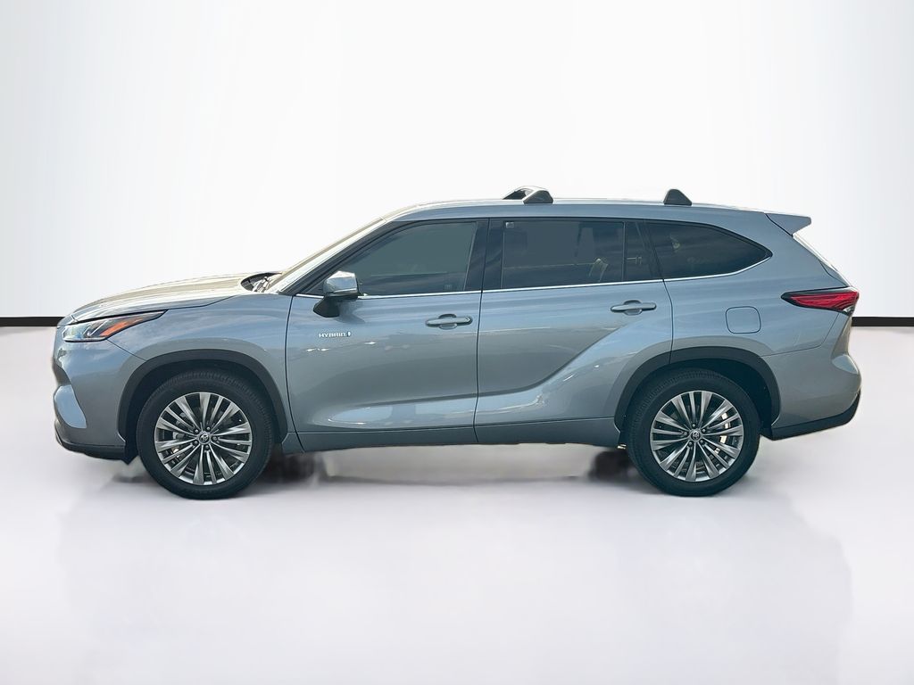 Thumbnail: 2020 Toyota Highlander - 8