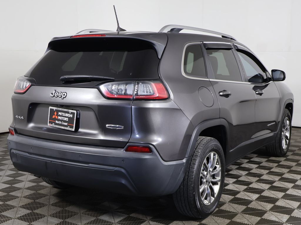 Used 2019 Gray Jeep Latitude Plus image 8