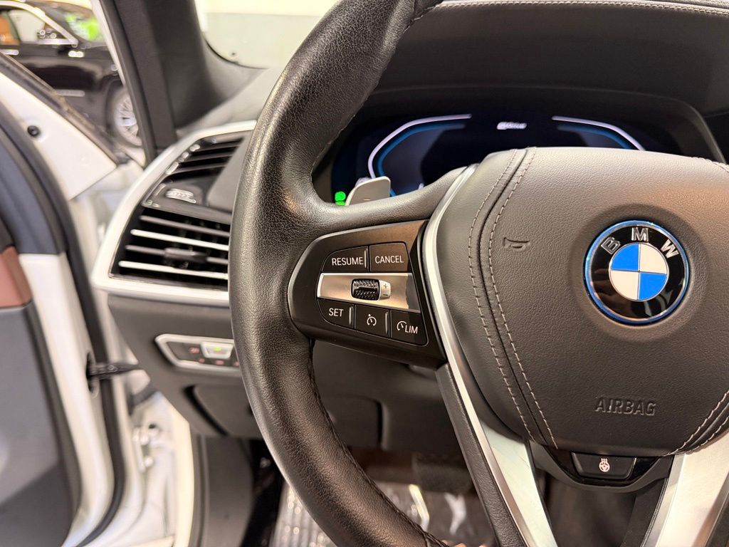 Thumbnail: 2022 BMW X5 - 13