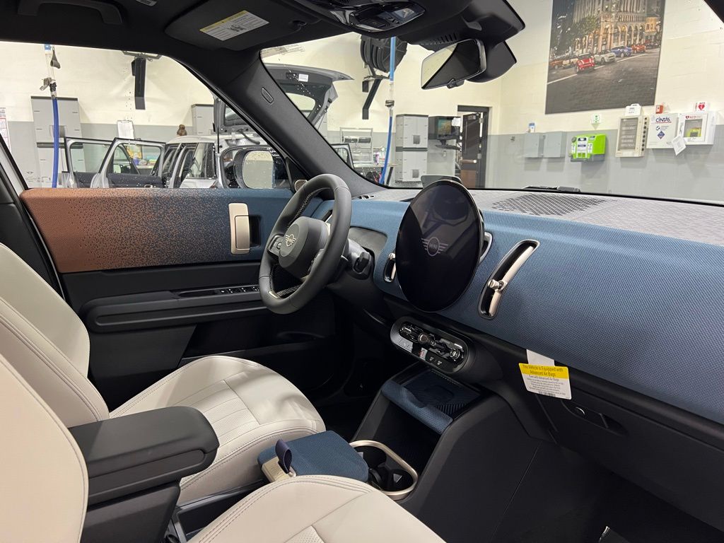 Thumbnail: 2025 MINI Cooper Countryman - 27