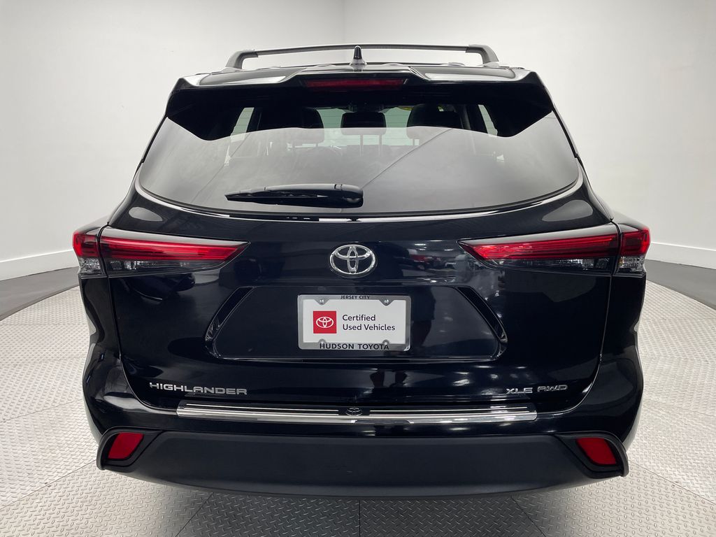 Thumbnail: 2023 Toyota Highlander - 6
