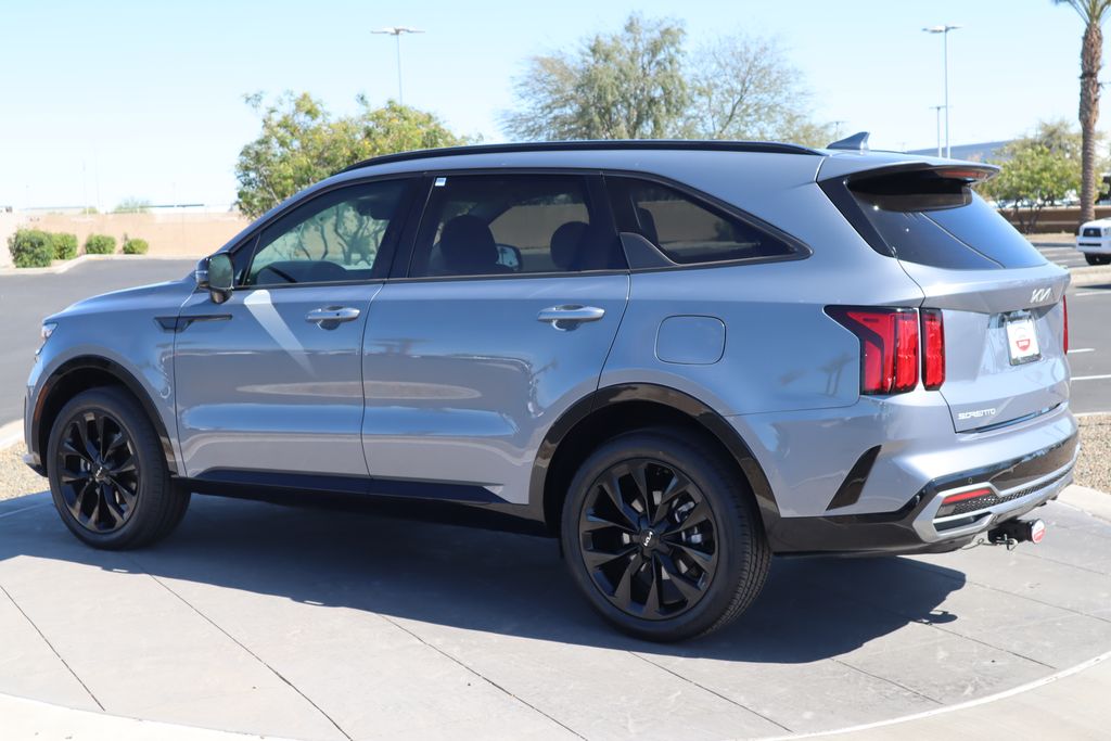 Thumbnail: 2023 Kia Sorento - 7