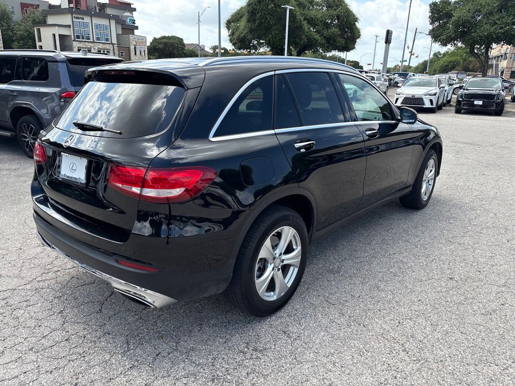 Thumbnail: 2017 Mercedes-Benz GLC - 5