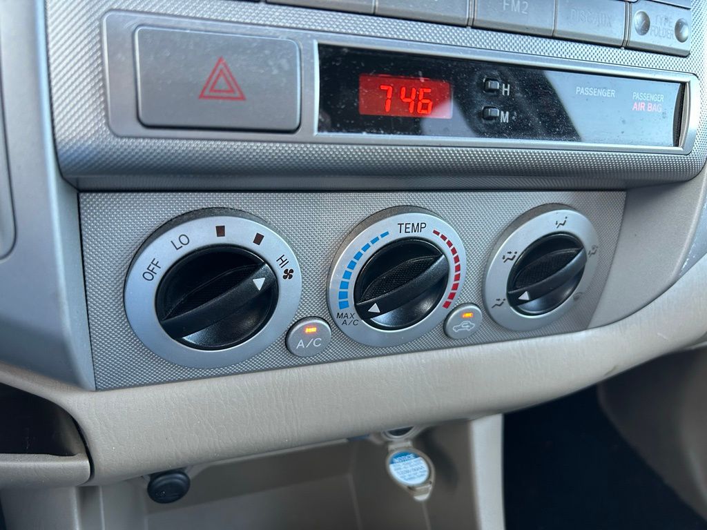Thumbnail: 2010 Toyota Tacoma - 23
