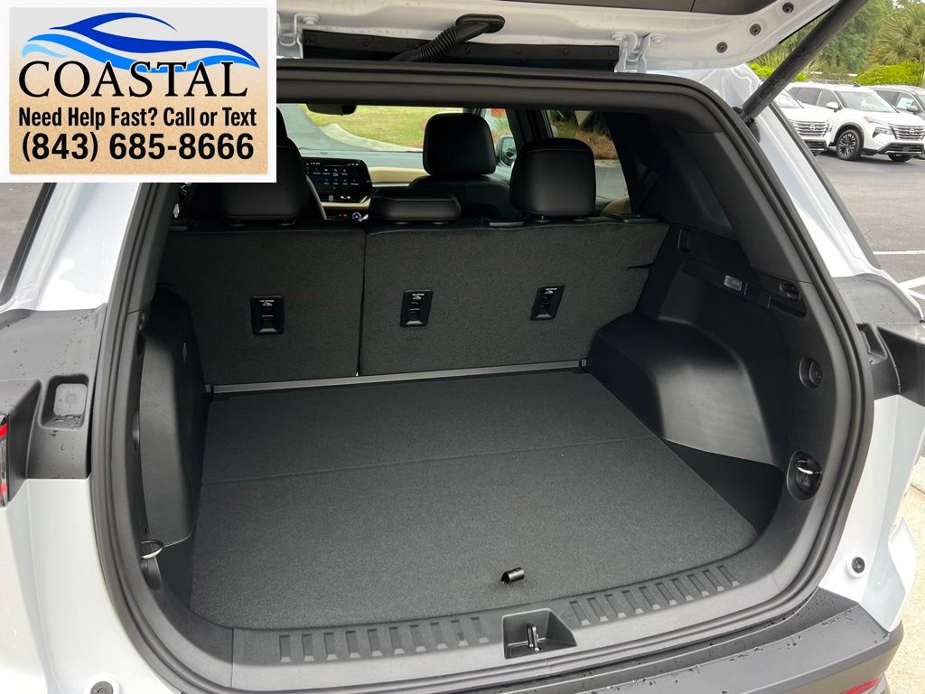 2026 Chevrolet Equinox ACTIV White at Bob Mills Chevrolet