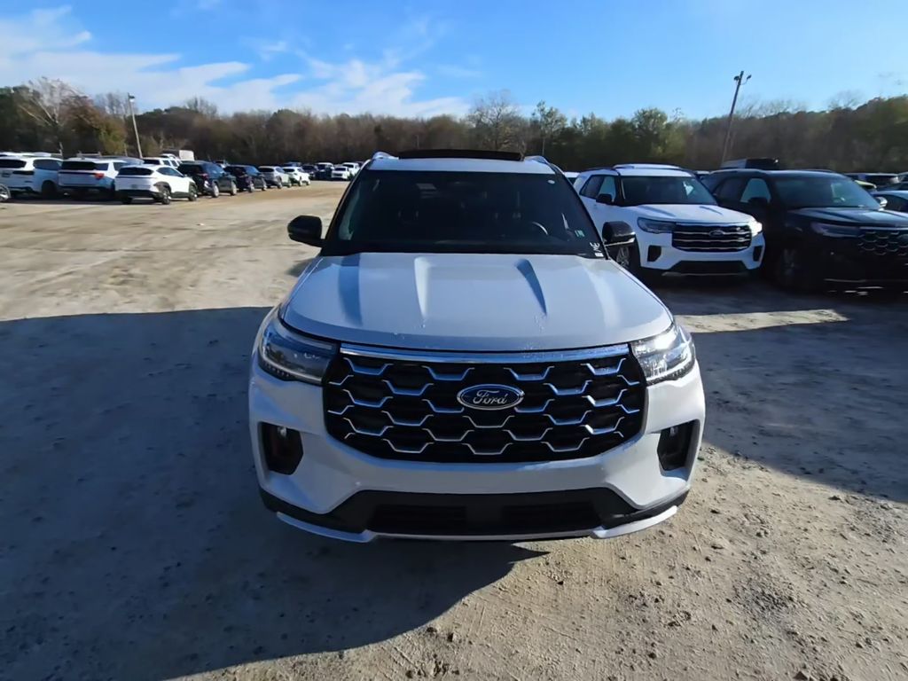 2025 Ford Explorer Platinum RWD