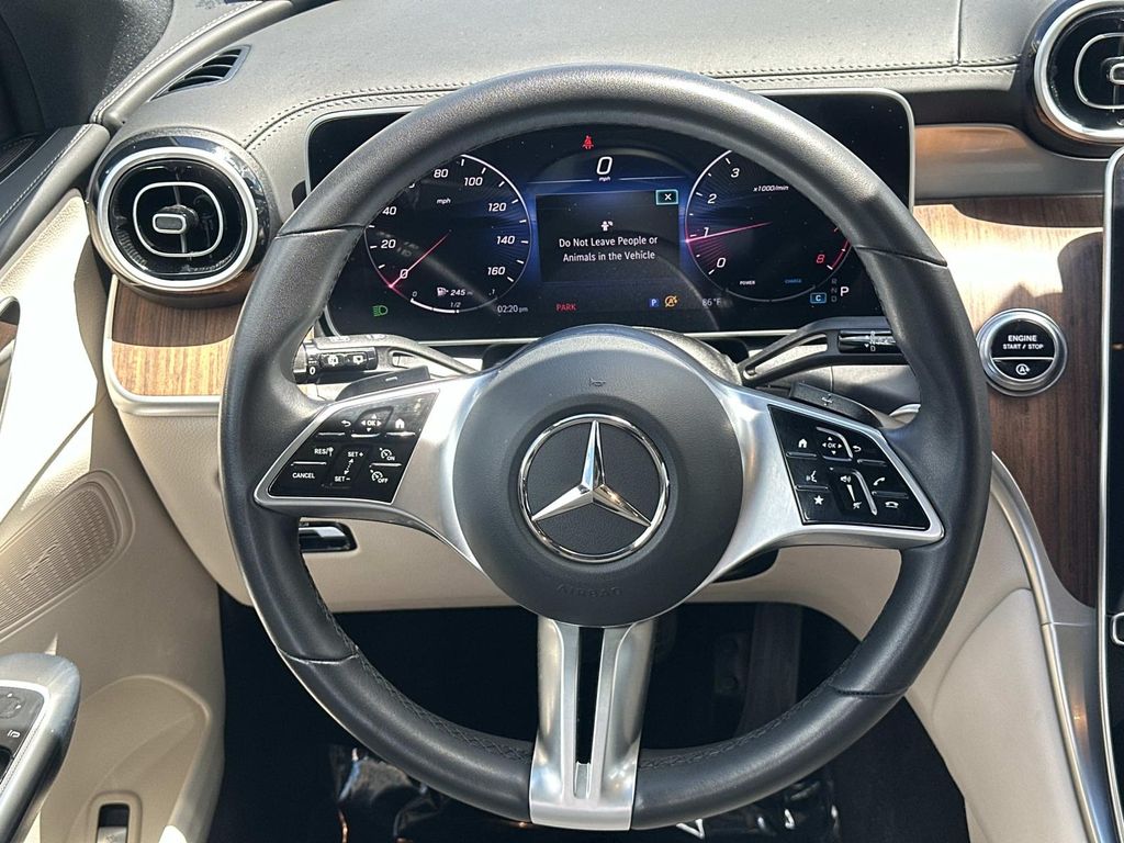 Thumbnail: 2024 Mercedes-Benz GLC - 22
