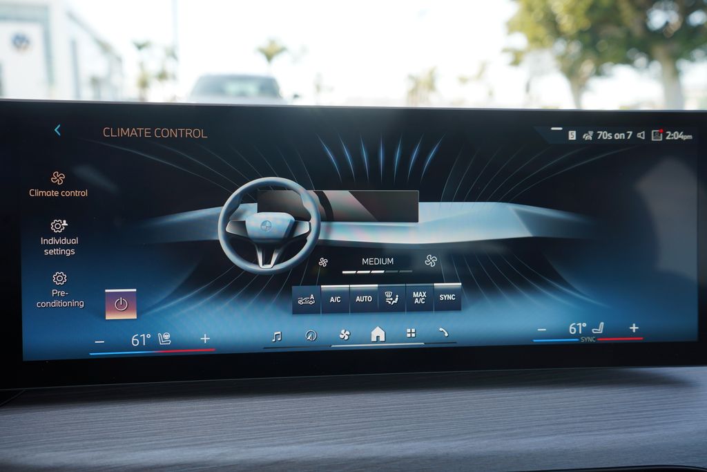 2025 BMW i4 xDrive40 17