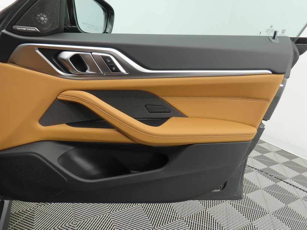 Thumbnail: 2026 BMW i4 - 25