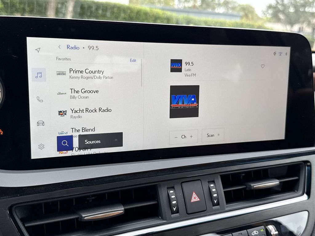 Thumbnail: 2025 Lexus ES - 23