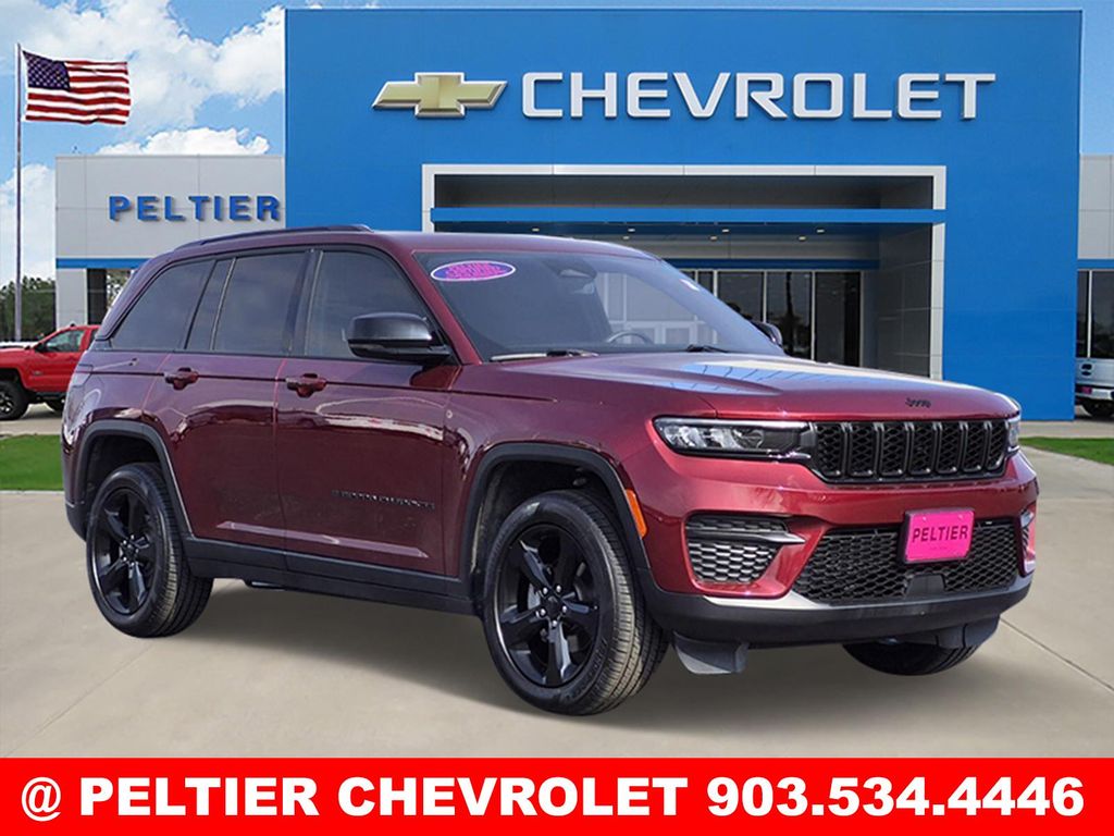 2023 Jeep Grand Cherokee Altitude RWD