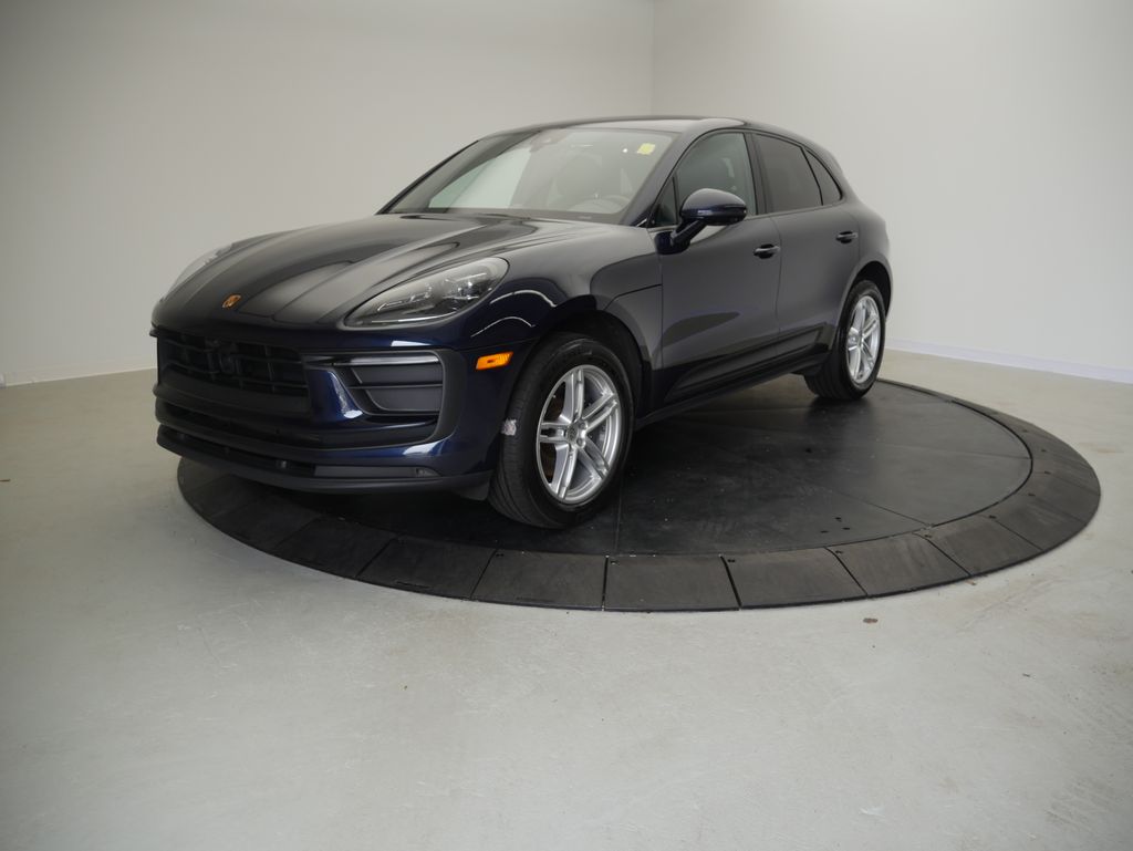 Thumbnail: 2023 Porsche Macan - 1