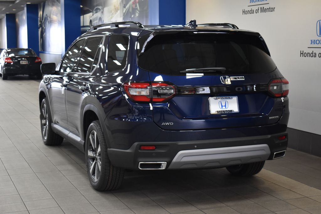 2025 Honda Pilot Touring 5