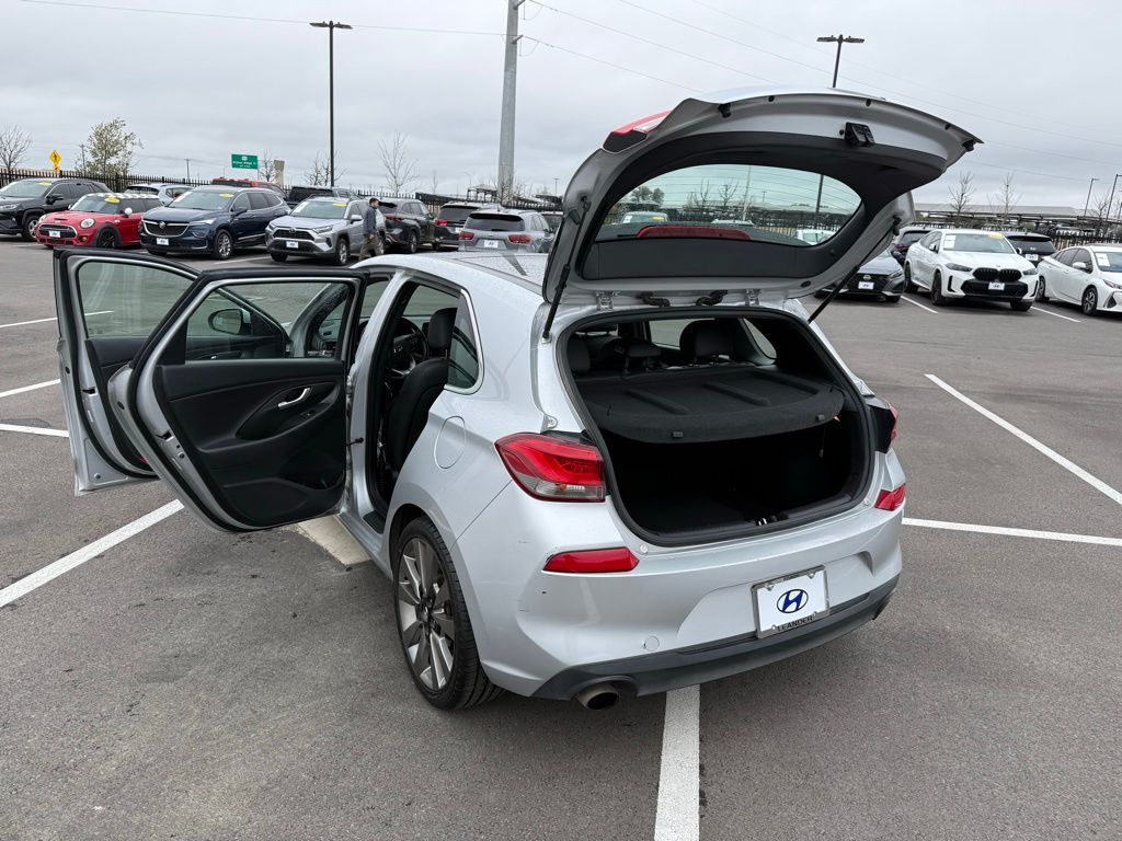 Thumbnail: 2018 Hyundai Elantra - 24