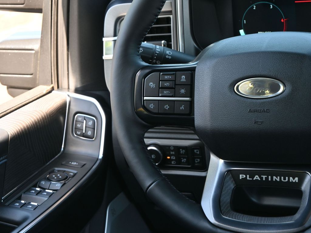 2025 Ford F-350 Super Duty Platinum