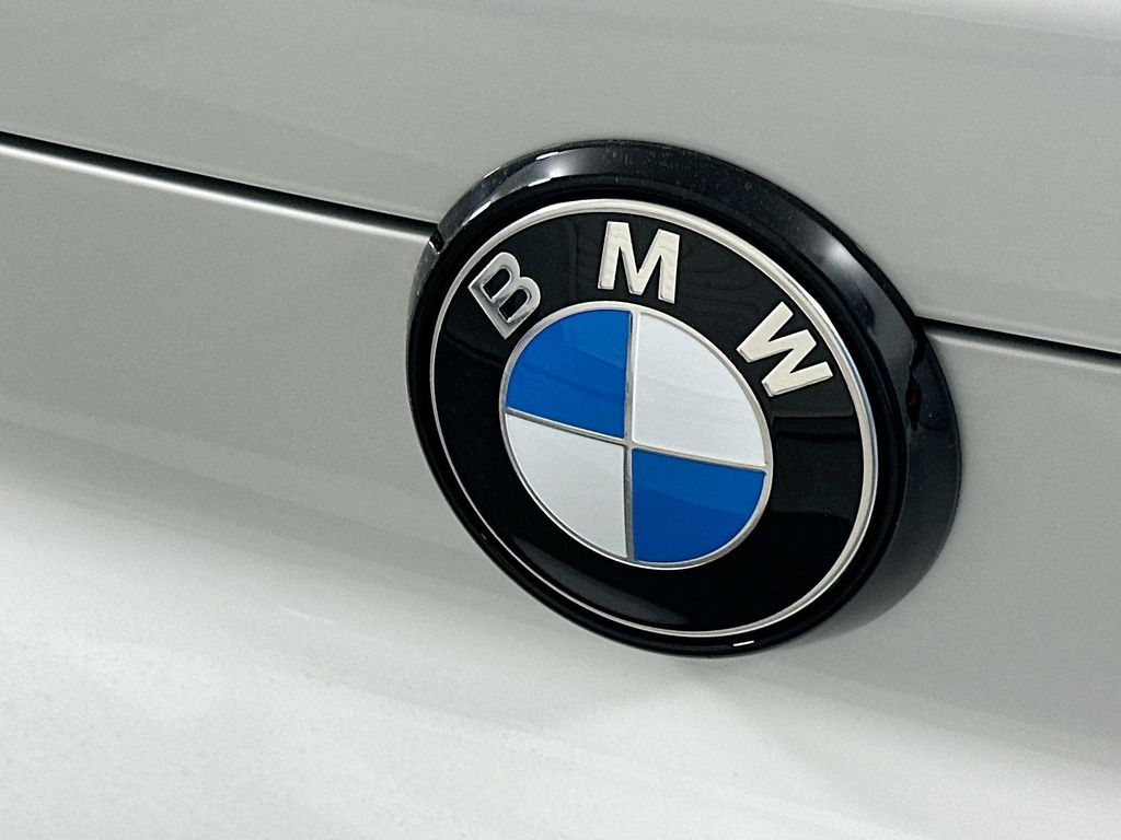 2025 BMW X6 M 22