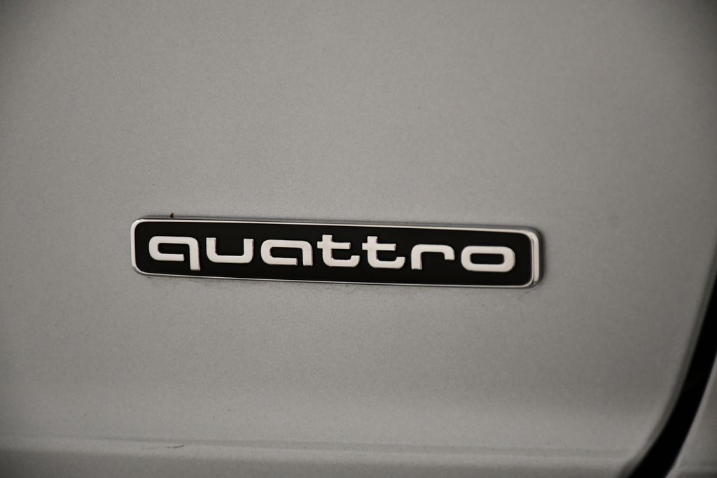 Thumbnail: 2025 Audi Q8 - 10