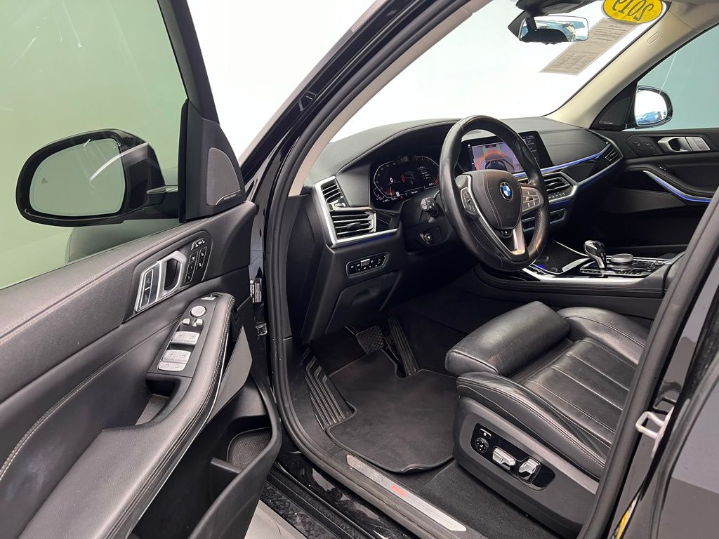 Thumbnail: 2019 BMW X7 - 23